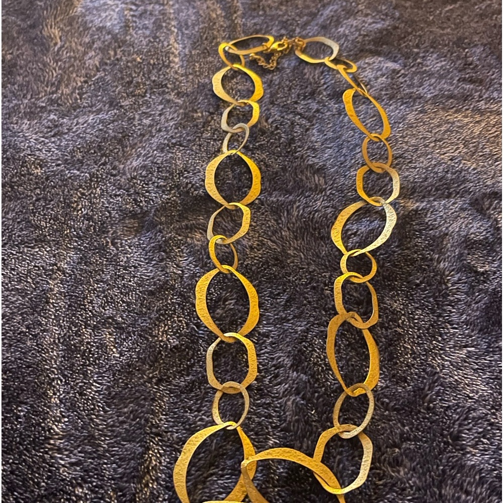 Beautiful Gold Filled Loop Chain Necklace.